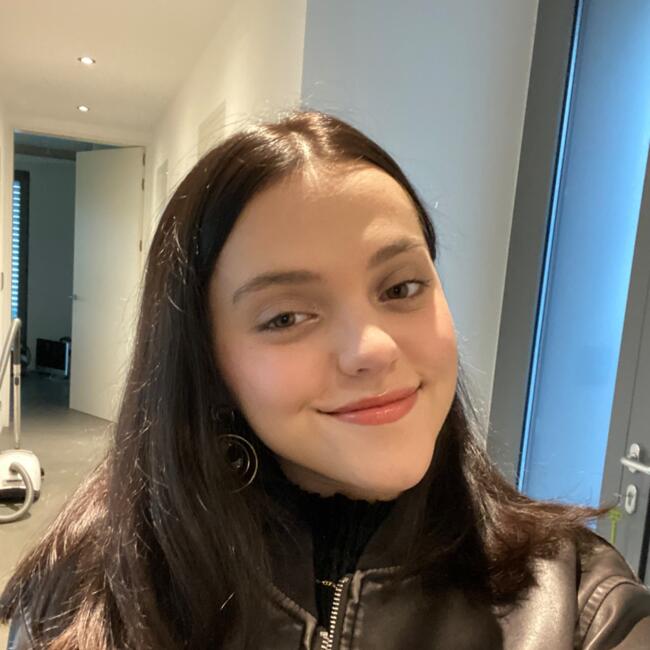 Babysitter in Watermael-Boitsfort: Elisa