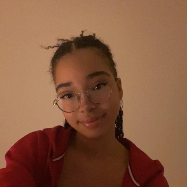 Babysitter in Boulogne-Billancourt: Esther