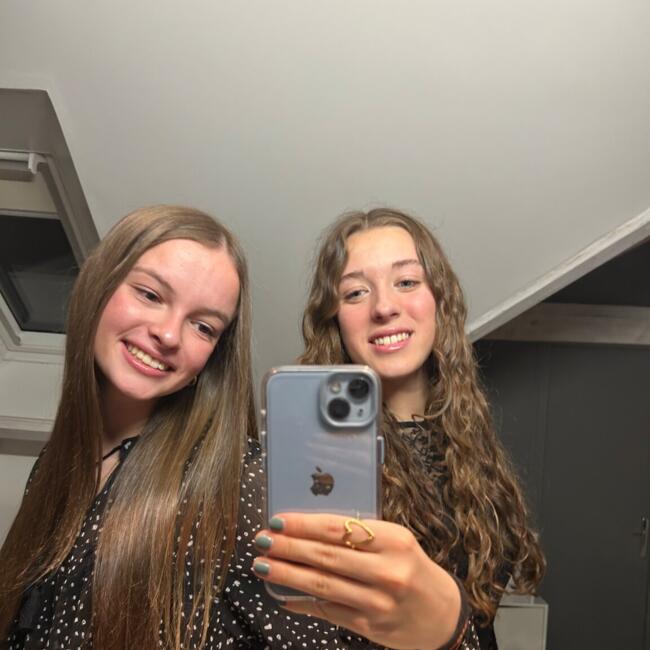 Babysitter in Lagraulière: Jade et Romane