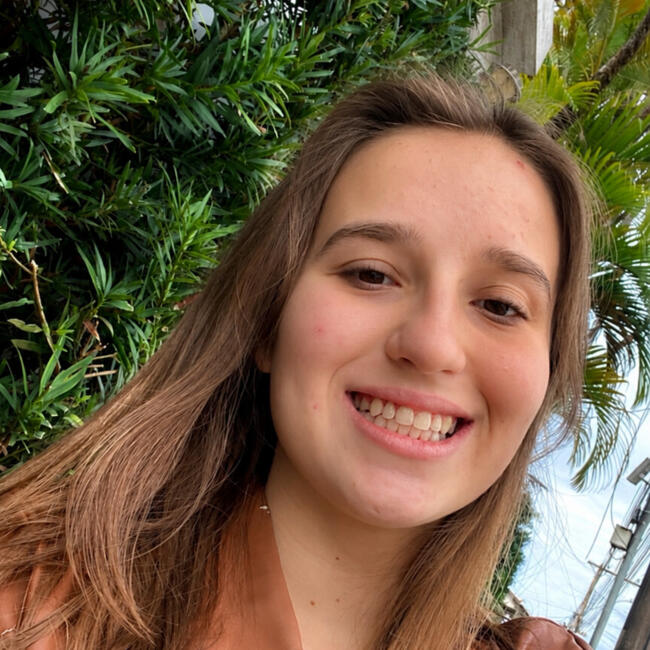 Babysitter in Balneário Camboriú: Maria Júlia