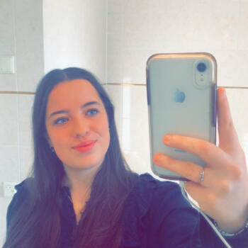 Oppas in Huizen: Julia