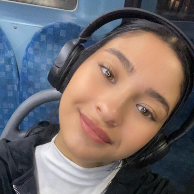 Babysitter in London: Rebeca