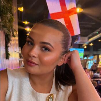 Nanny Twickenham: Chanelle