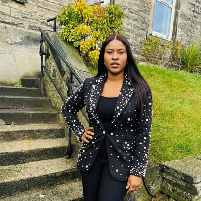 Babysitter in Burntisland: Bukola Deborah