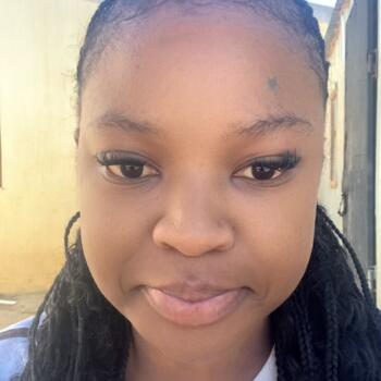 Nanny in Strand: Esethu