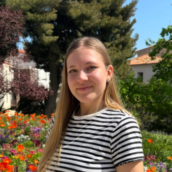 Babysitter in Vitry-sur-Seine: Angelica