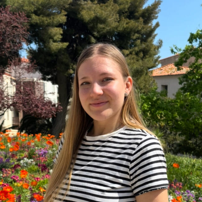 Babysitter in Vitry-sur-Seine: Angelica