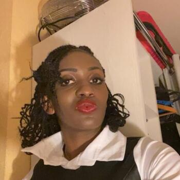 Nanny in Paris: Delphine