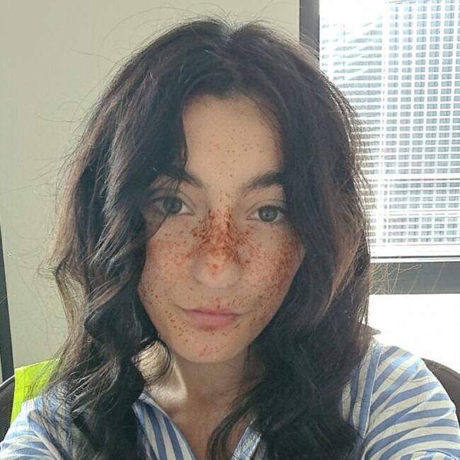 Babysitter in Ablis: Stella