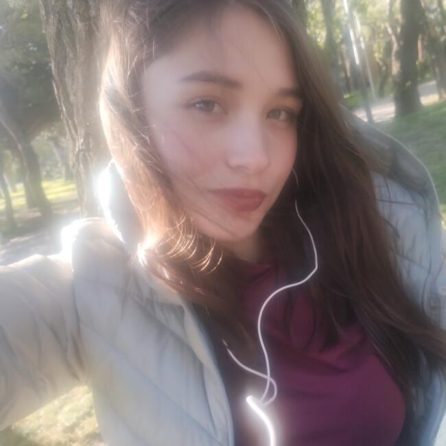 Babysitter in Río Gallegos: Milagros Vasini