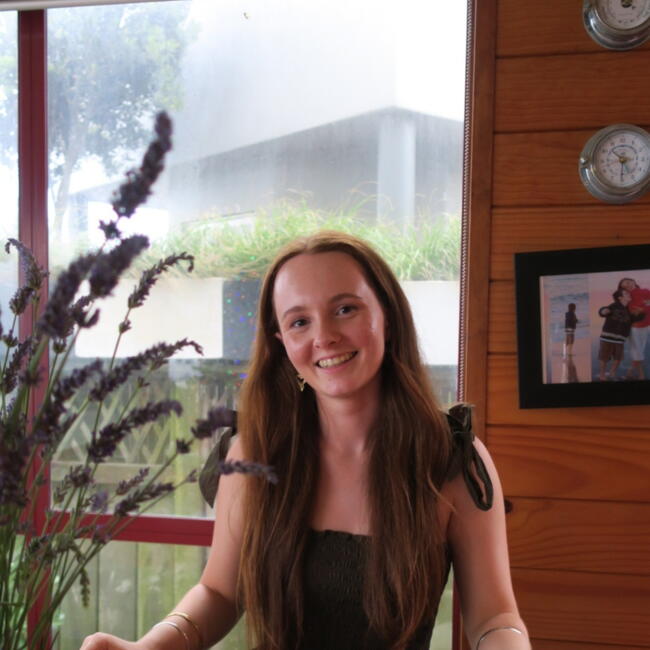 Babysitter in Christchurch: Arabella