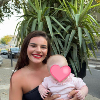 Baby-sitter Beaucaire: Lenna
