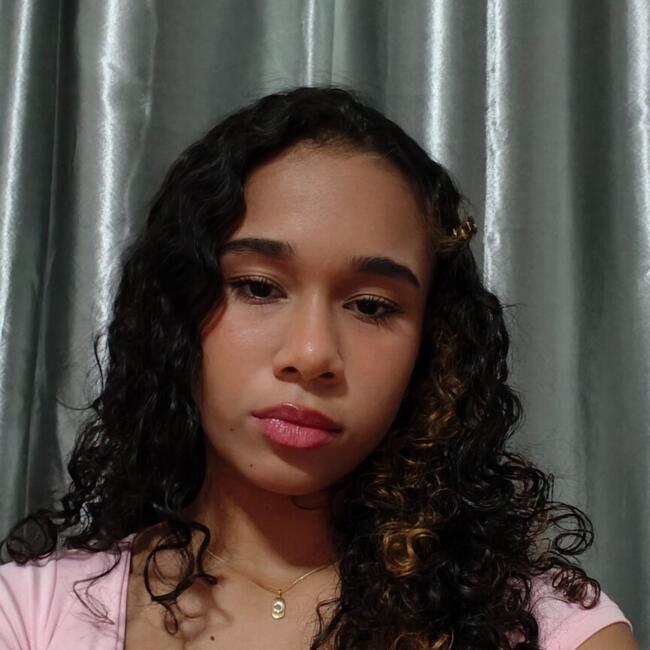 Babá em Sertãozinho: Clara