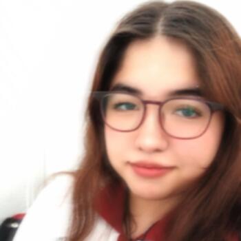 Niñera en Peñaflor: Valentina