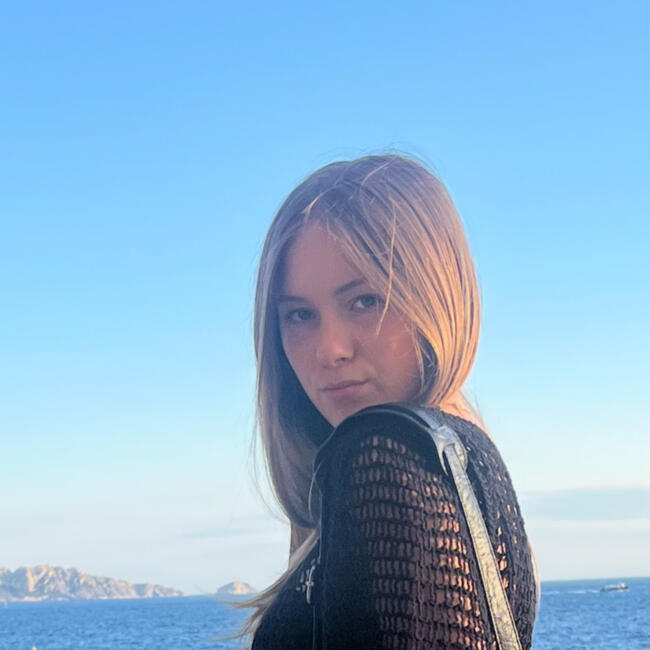 Babysitter in Marseille: Julia