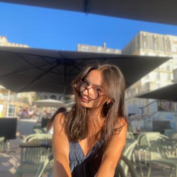 Babysitter in Talence: Paola