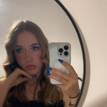 Babysitter in Amiens: Louise