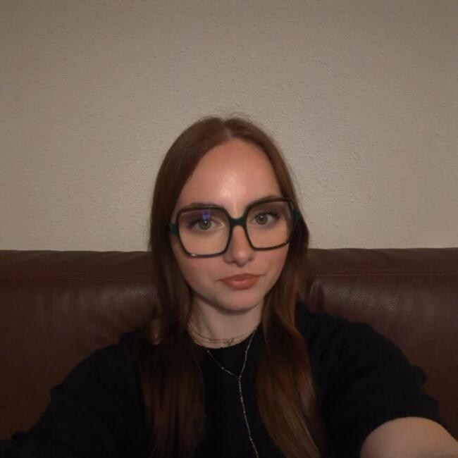 Babysitter in Niort: Ambre