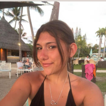 Babysitter in Auckland: Louane