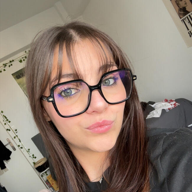 Babysitter in Caluire-et-Cuire: Lola