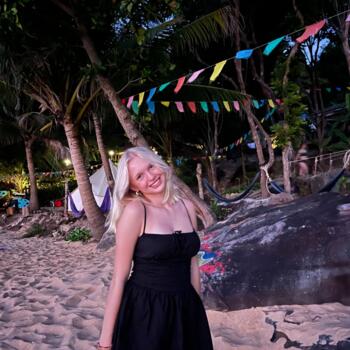 Babysitter in Besançon: Lizanne