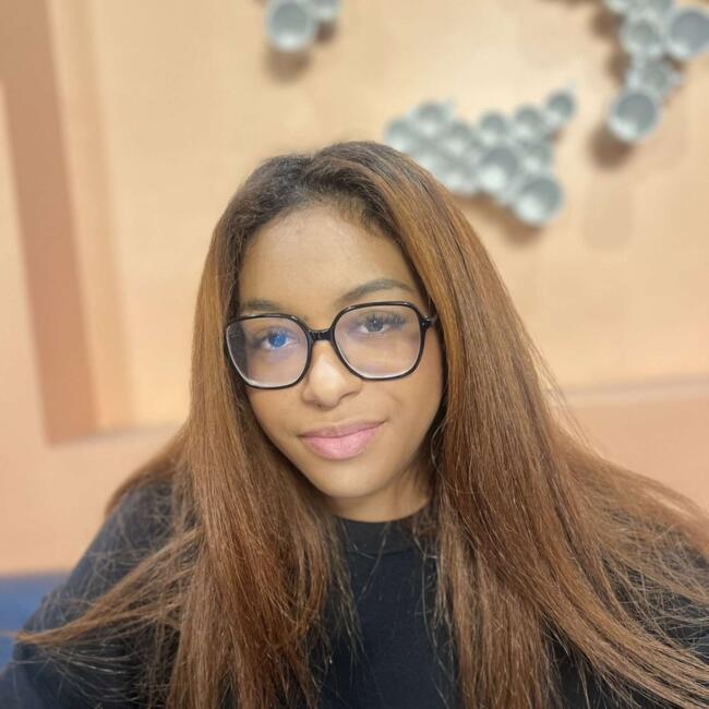 Babysitter in Clermont-Ferrand: Melissandre