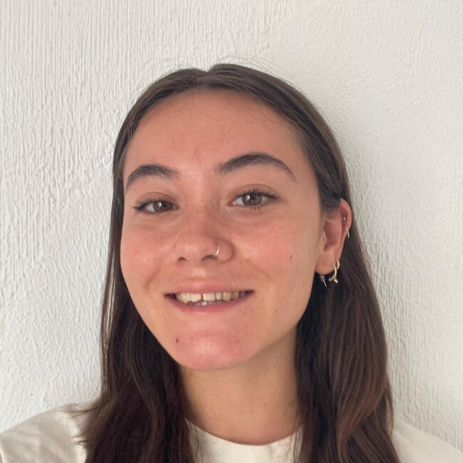 Babysitter in Seville: Mayumi