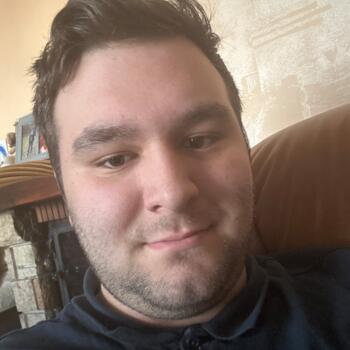 Babysitter in Saint-Germain-Laprade: Dylan