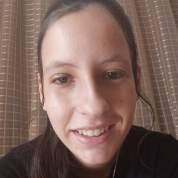 Babysitter in Niterói: Leticia