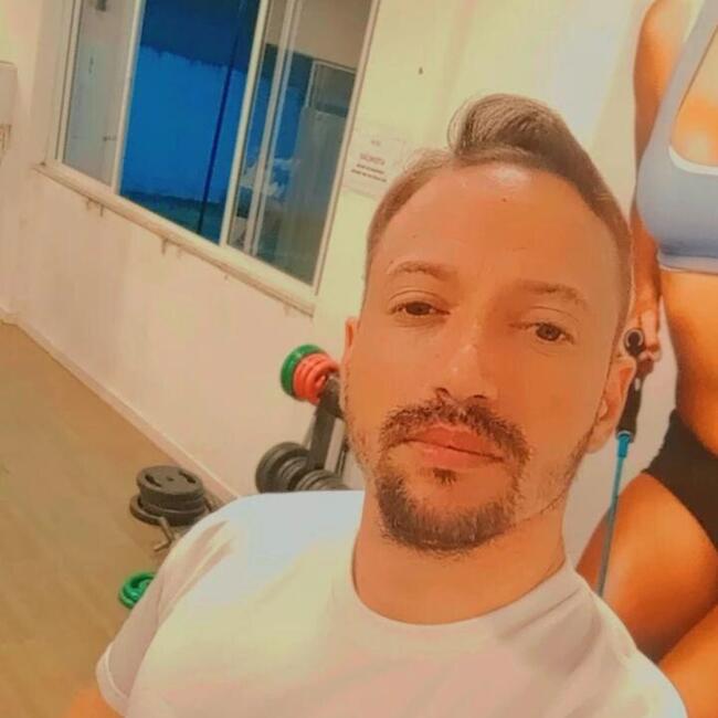 Babysitting job in Salvador: PABLO