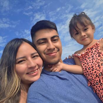 Babysitting job in San Salvador: babysitting job José David Alvarez Ascencio