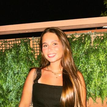 Babysitter in Maia: Adriana