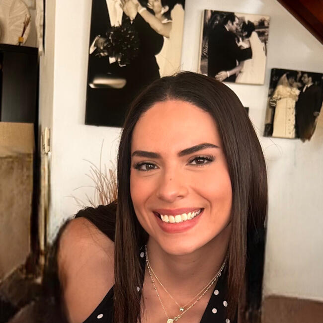 Babysitter in Sydney: Francesca