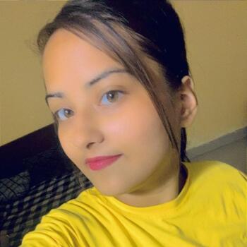 Ghāziābād में बेबीसिटर: Ar