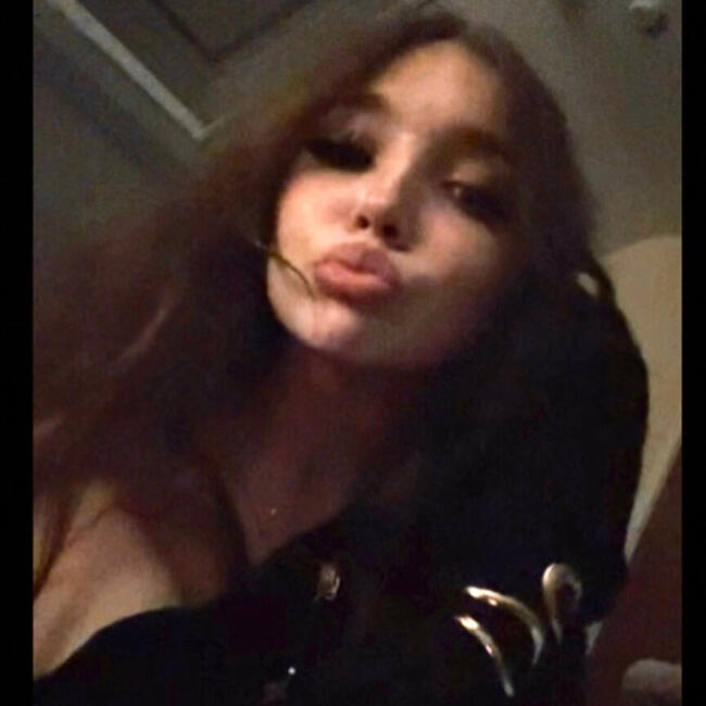 Babysitter in Coedpoeth: Macey