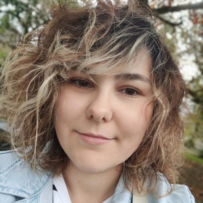 Babysitter in London: Bojana