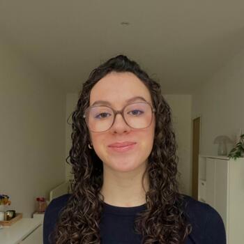 Babysitter in Chazelles-sur-Lyon: Alexane