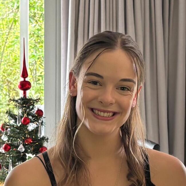 Babysitter in Omanawa: Holly