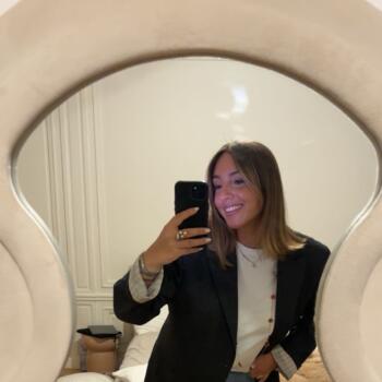 Babysitter in Paris: Tara