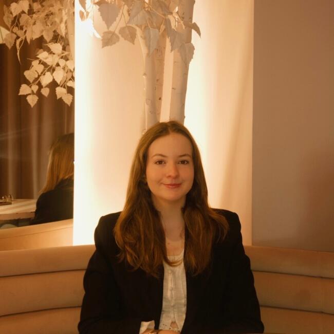 Babysitter in Valencia: Lucía