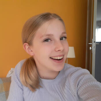 Babysitter in Saint-Quentin: Emma