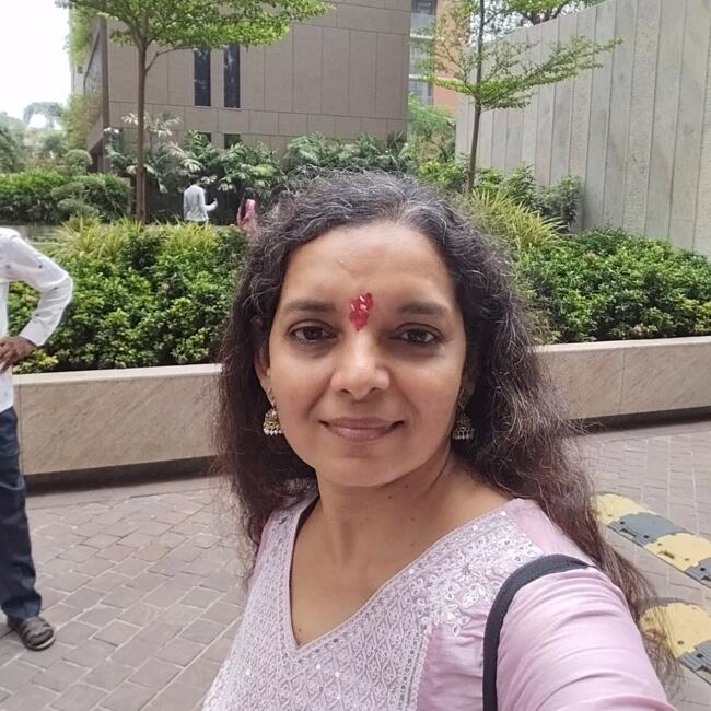 Babysitter in Ahmedabad: Arti