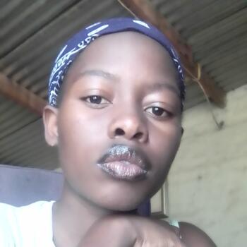 Babysitter in Lenasia: Yolanda