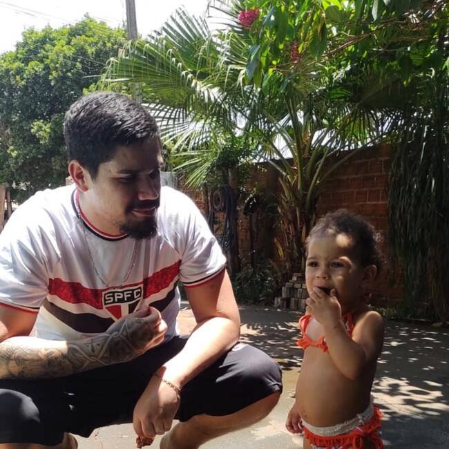 Emprego de babá em Maringá: Victor