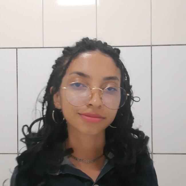 Babá em Feira de Santana: Lorrane