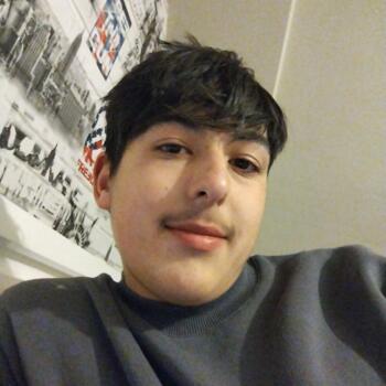 Babysitter in Plaintel: Alexis