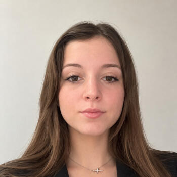 Nanny in Pollestres: Flavie