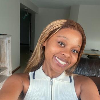 Babysitter Port Elizabeth: Reneilwe