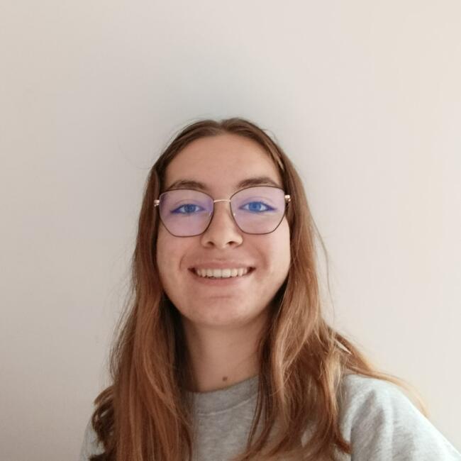 Babysitter in Brains: Léa