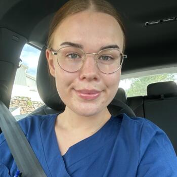 Babysitter in Wollongong: Kristine